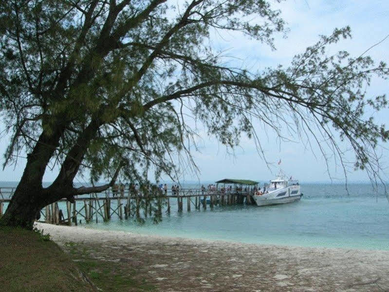 D'Coconut Island Resort Besar Island  Dış mekan fotoğraf
